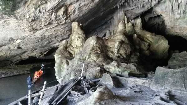 Lod-Caves